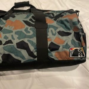 The Hundreds duffle